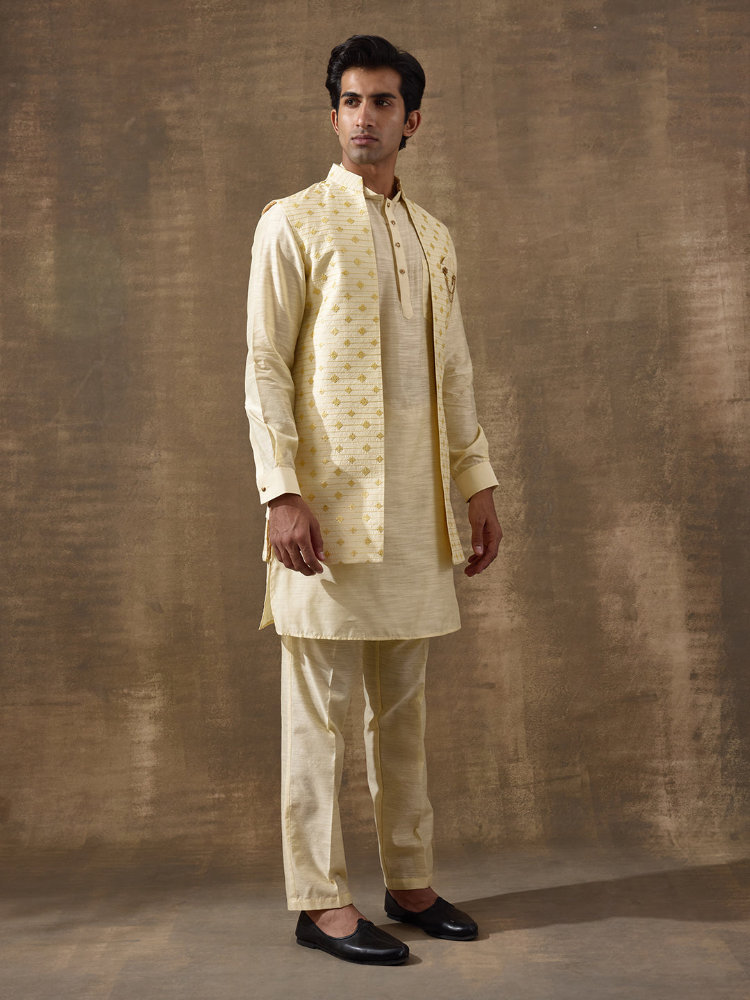 Lemon Ethnic Motifs Men's Kurta Set with Long Jacket