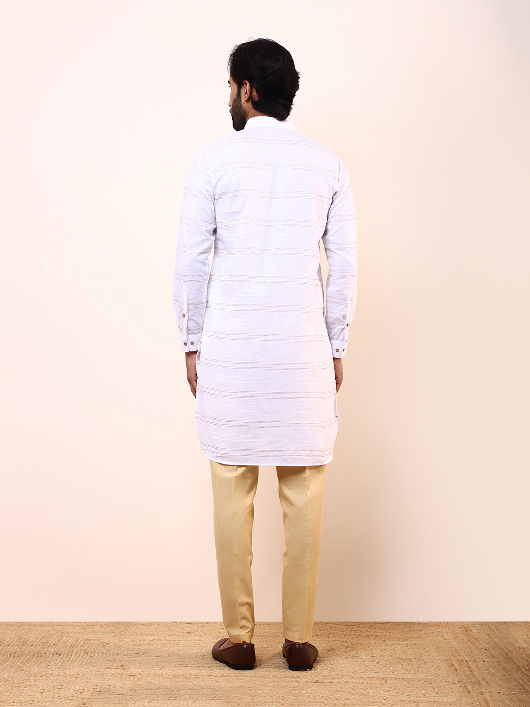 Witty White Solid Men’s Kurta
