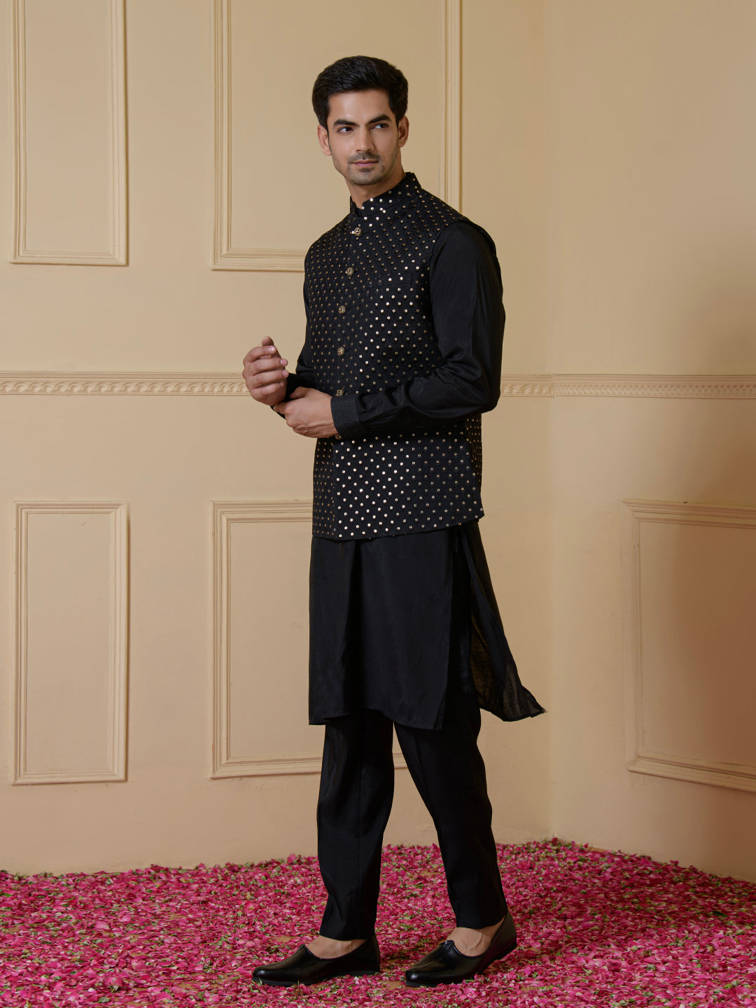 Elegant Black Sequined Men's Kurta Set